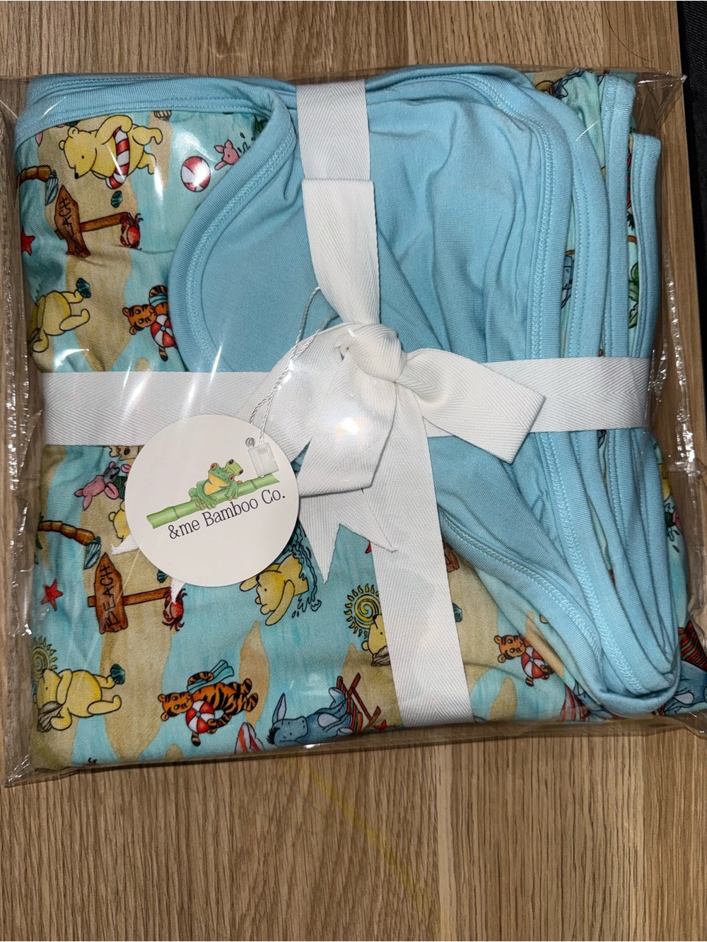 &me Bamboo Co. Baby Blanket - Winnie the Pooh Character Print